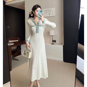 2025 Fall Winter New Small Fragrance Style Denim Spliced Round Neck Metal Button Long Sleeve Knit Dress with Waist