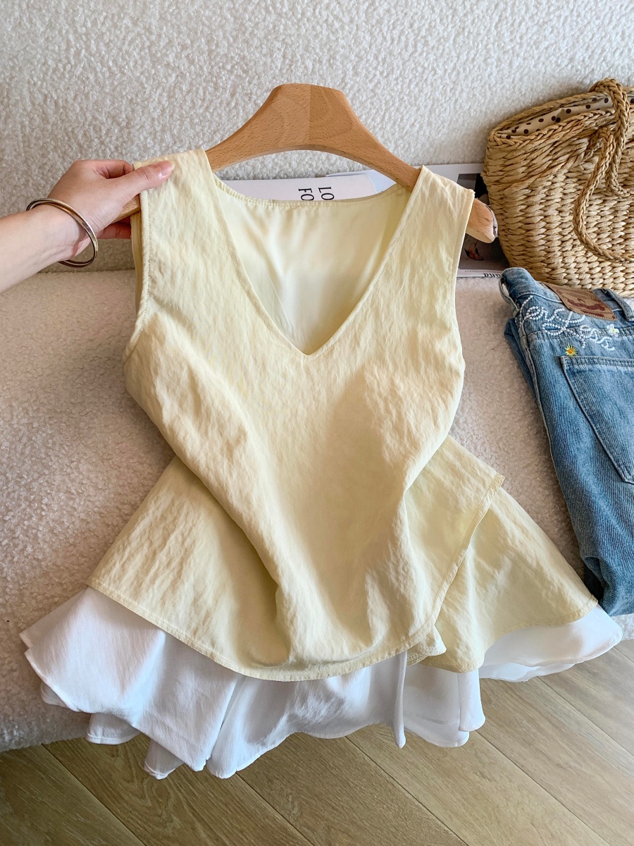Women's Color Block V-Neck Sleeveless Shirt with Asymmetrical Ruffle Hem - Image 3